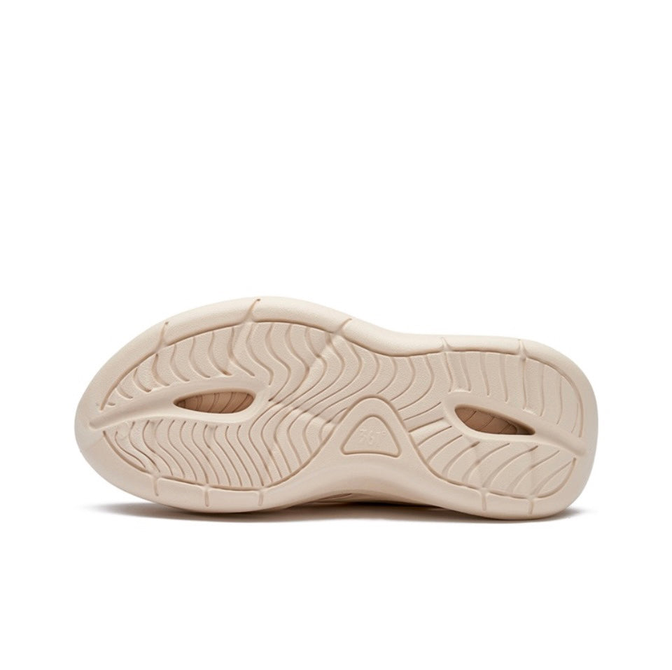 361° Swimming Whale 1 ‘Ivory White'