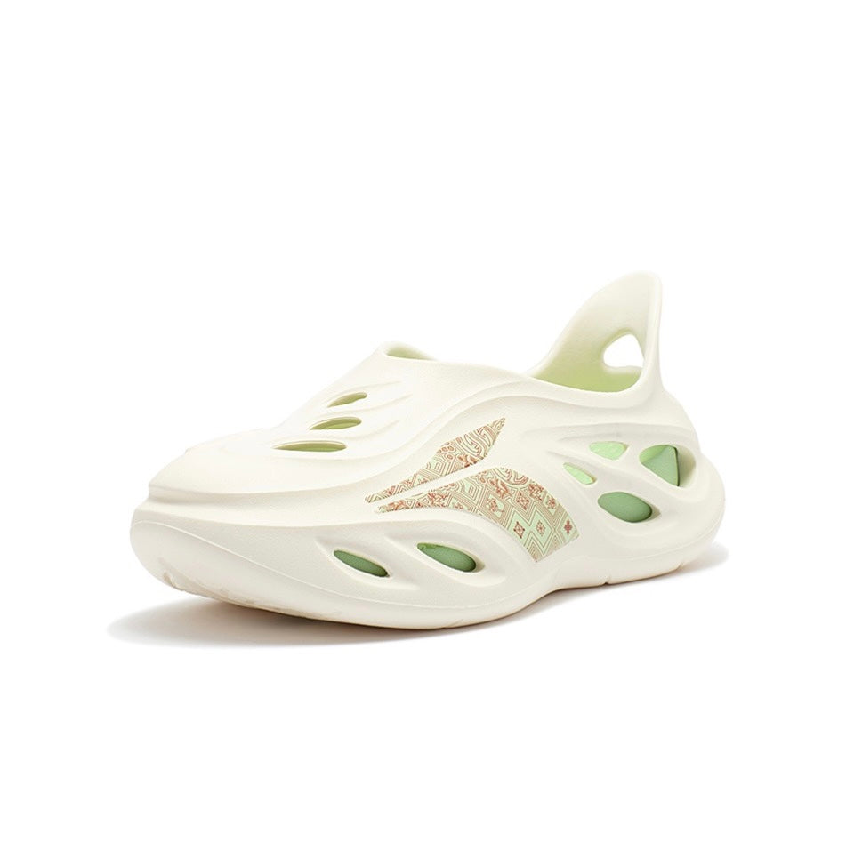 361° Swimming Whale 1 ‘White' - Kicksown store