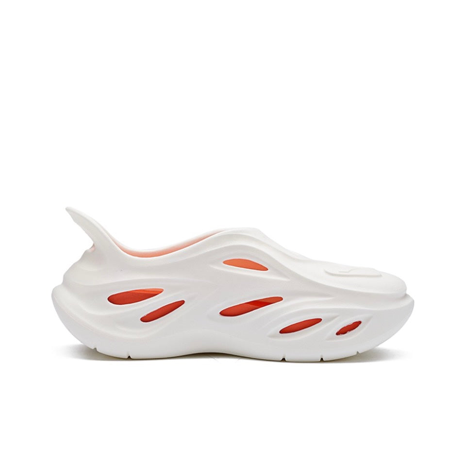 361° Swimming Whale 1 ‘White and Red' - Kicksown store