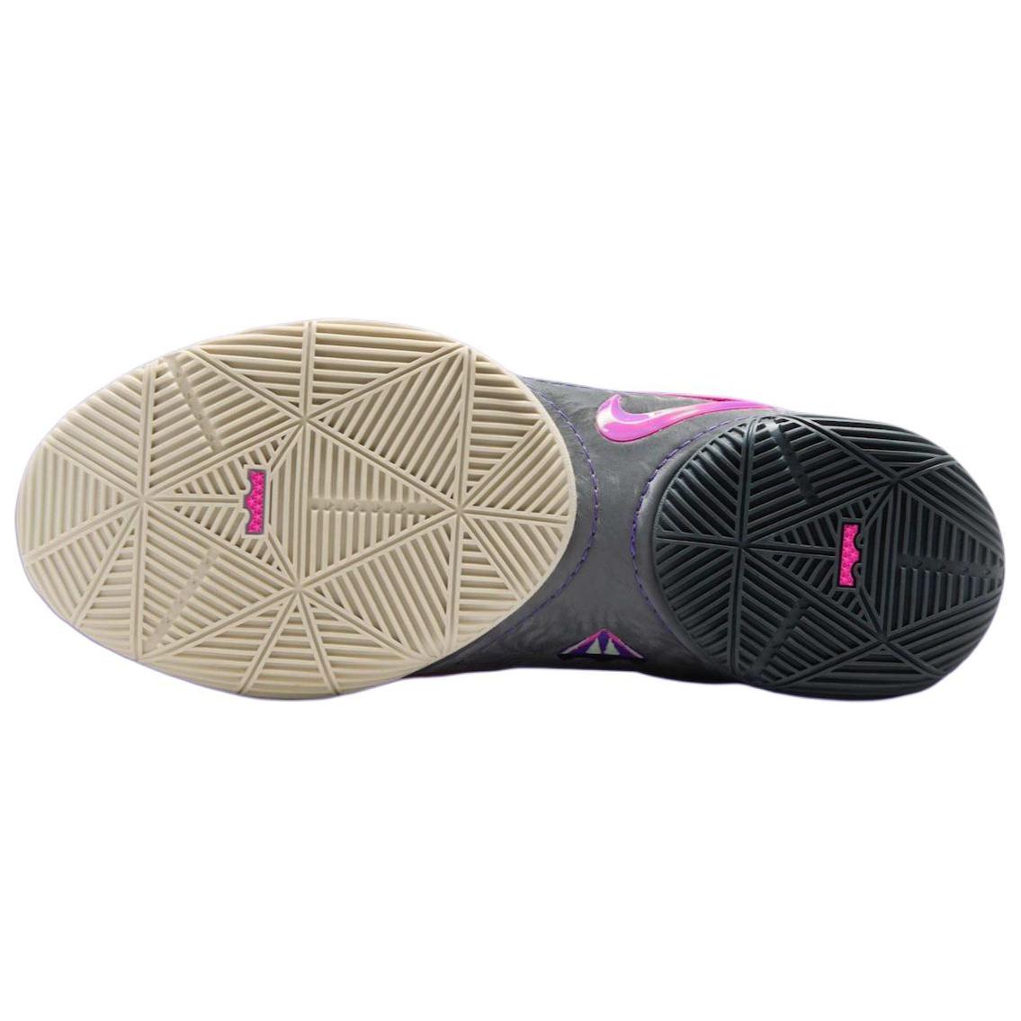 Nike LeBron 22 'Blacklight'