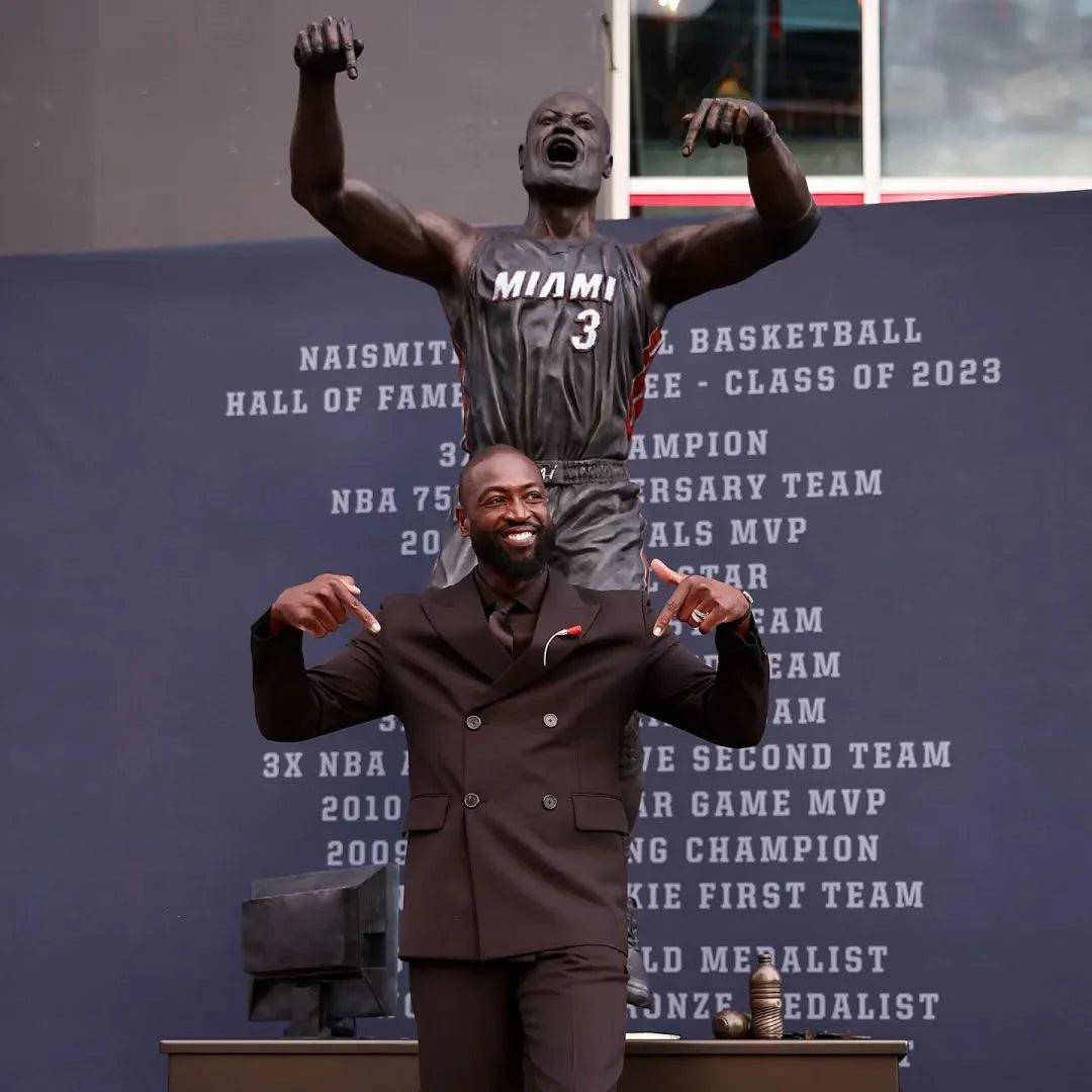 Wade’s statue unveiled. Wade: me?