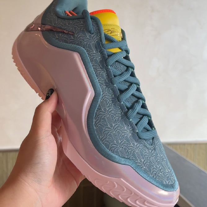 A NON-CUSHION LEBRON SNEAKERS: LBJ 23.