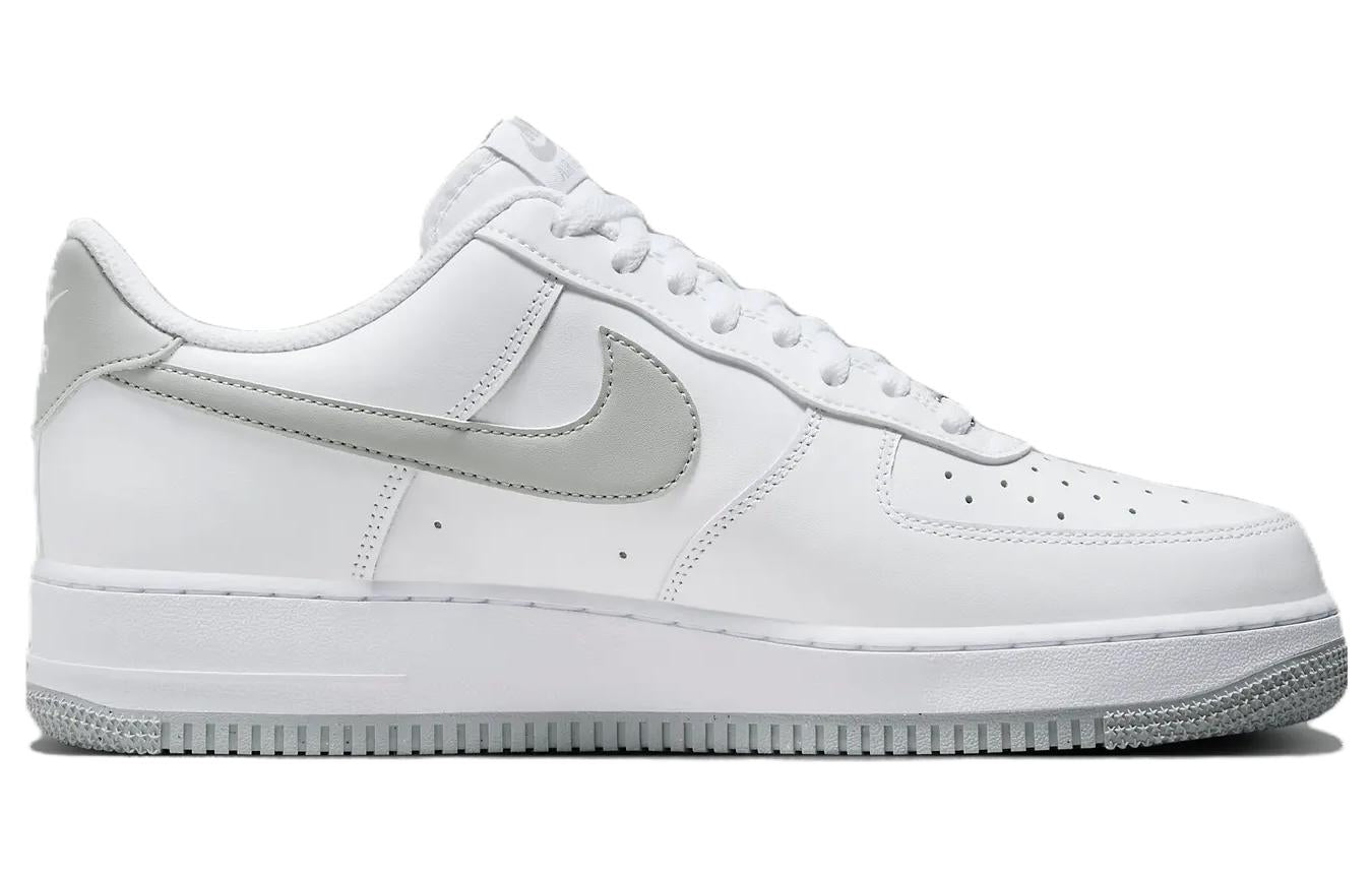 チ*ド様 ナイキエアフォース1 White/Light Smoke Grey\