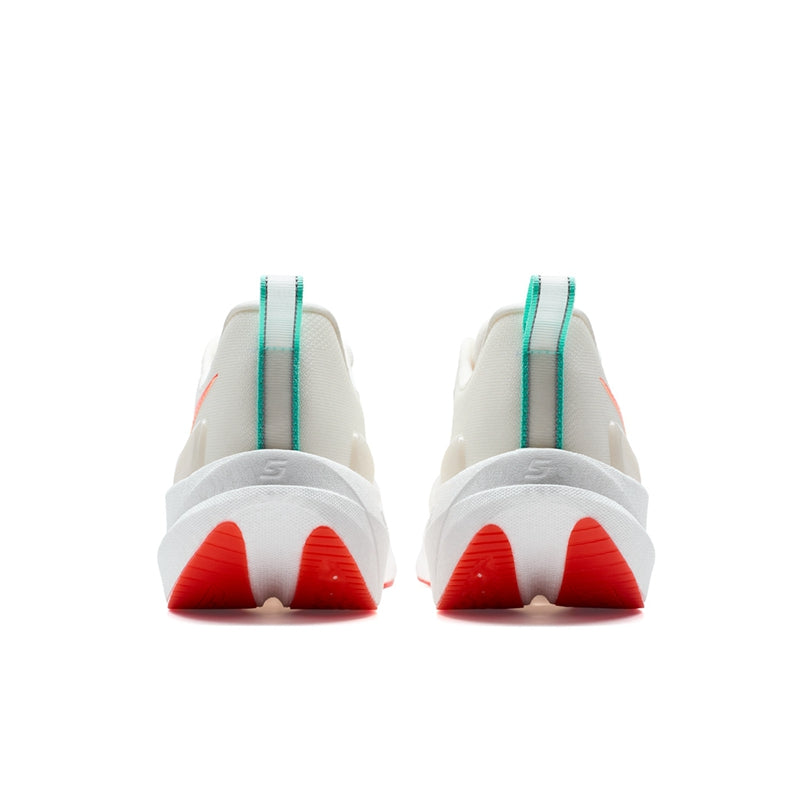 XTEP 2000km 5.0 'White Orange'