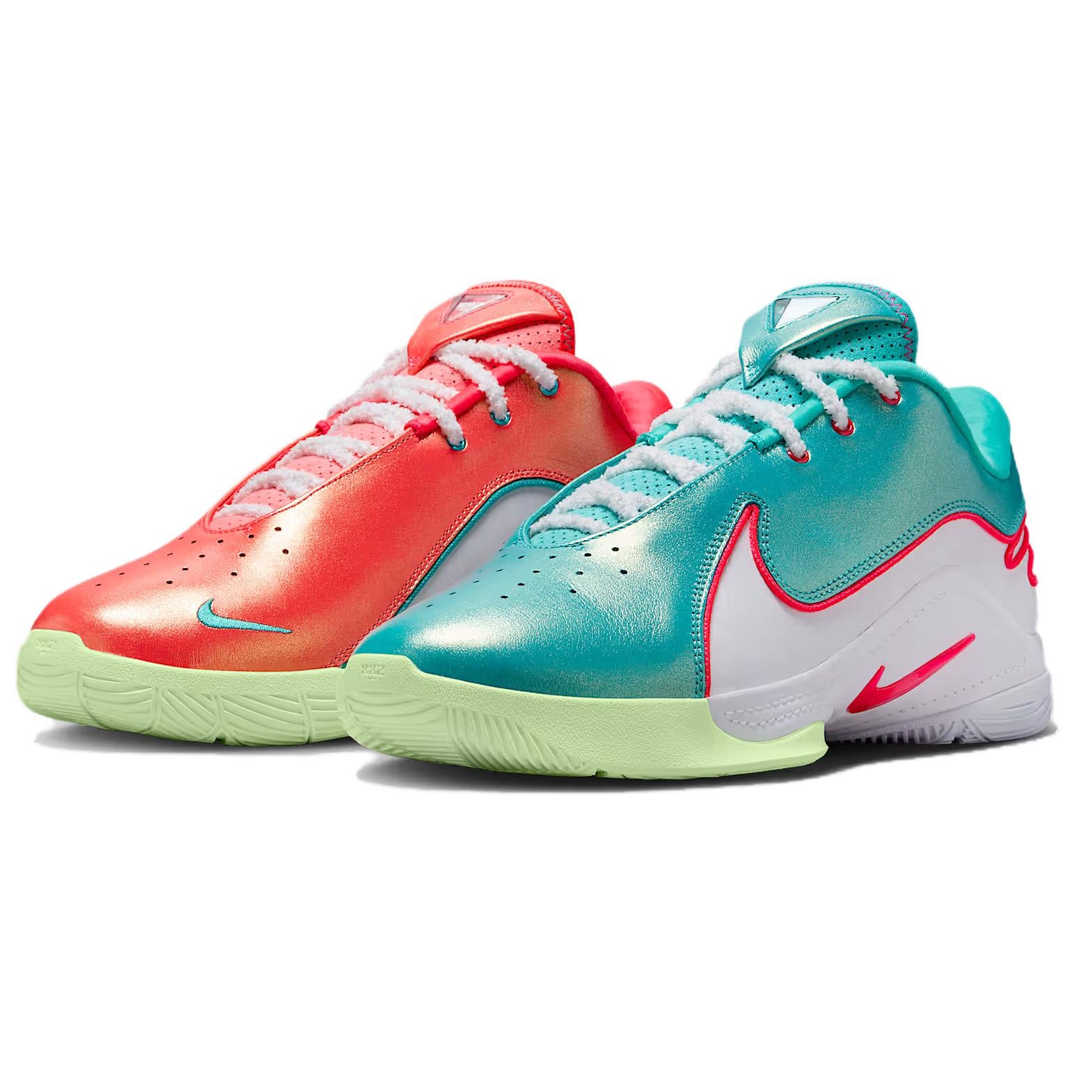 Nike LeBron 22 'Christmas'
