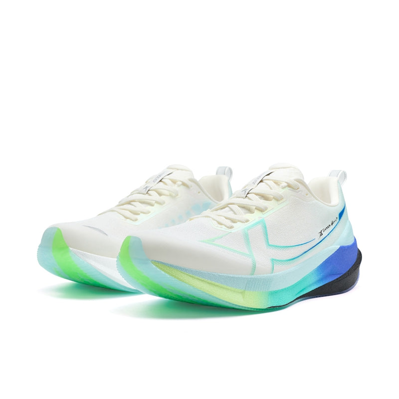 XTEP 2000km 5.0 'White Blue'