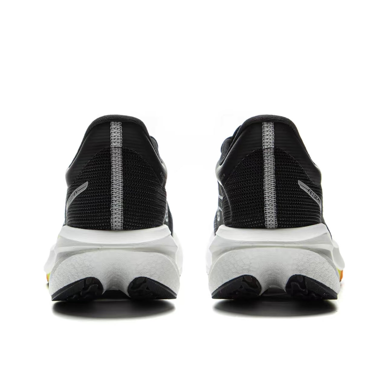 LiNing Feidian 5 Challenger ‘Black White’「Women」