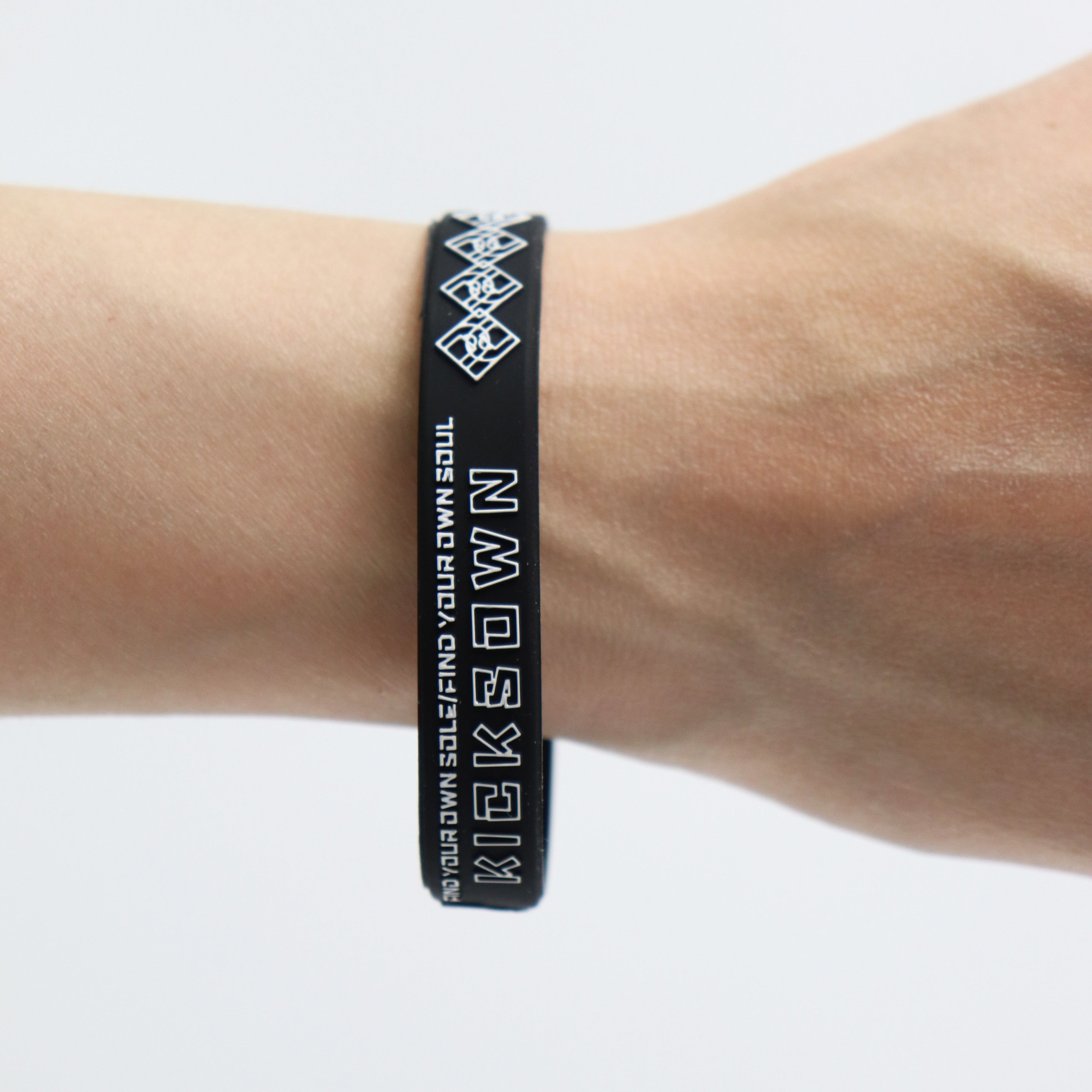 [KICKSOWN] Sports bracelets
