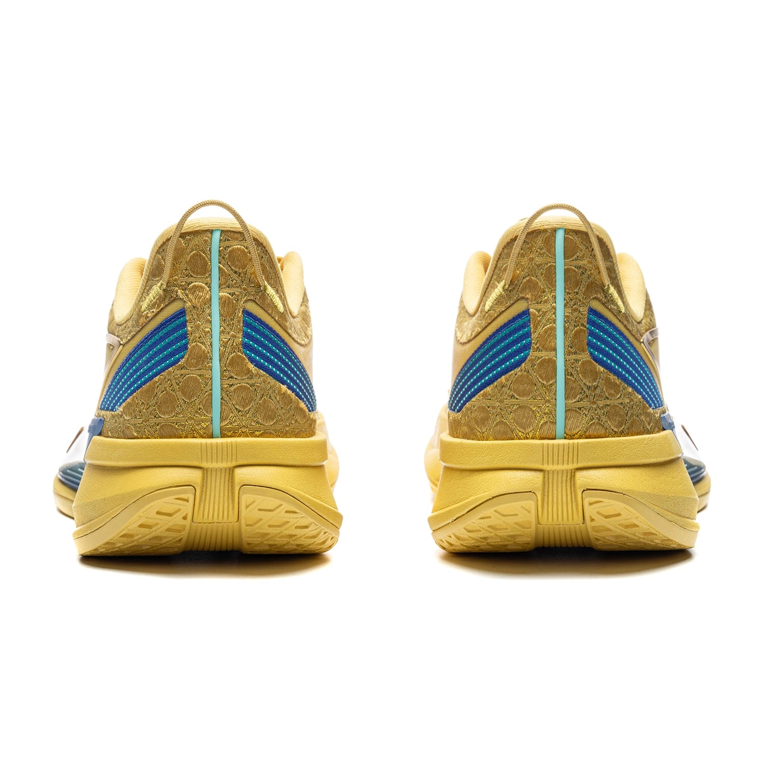LiNing Ultra Light 2026 'Bright Gold'